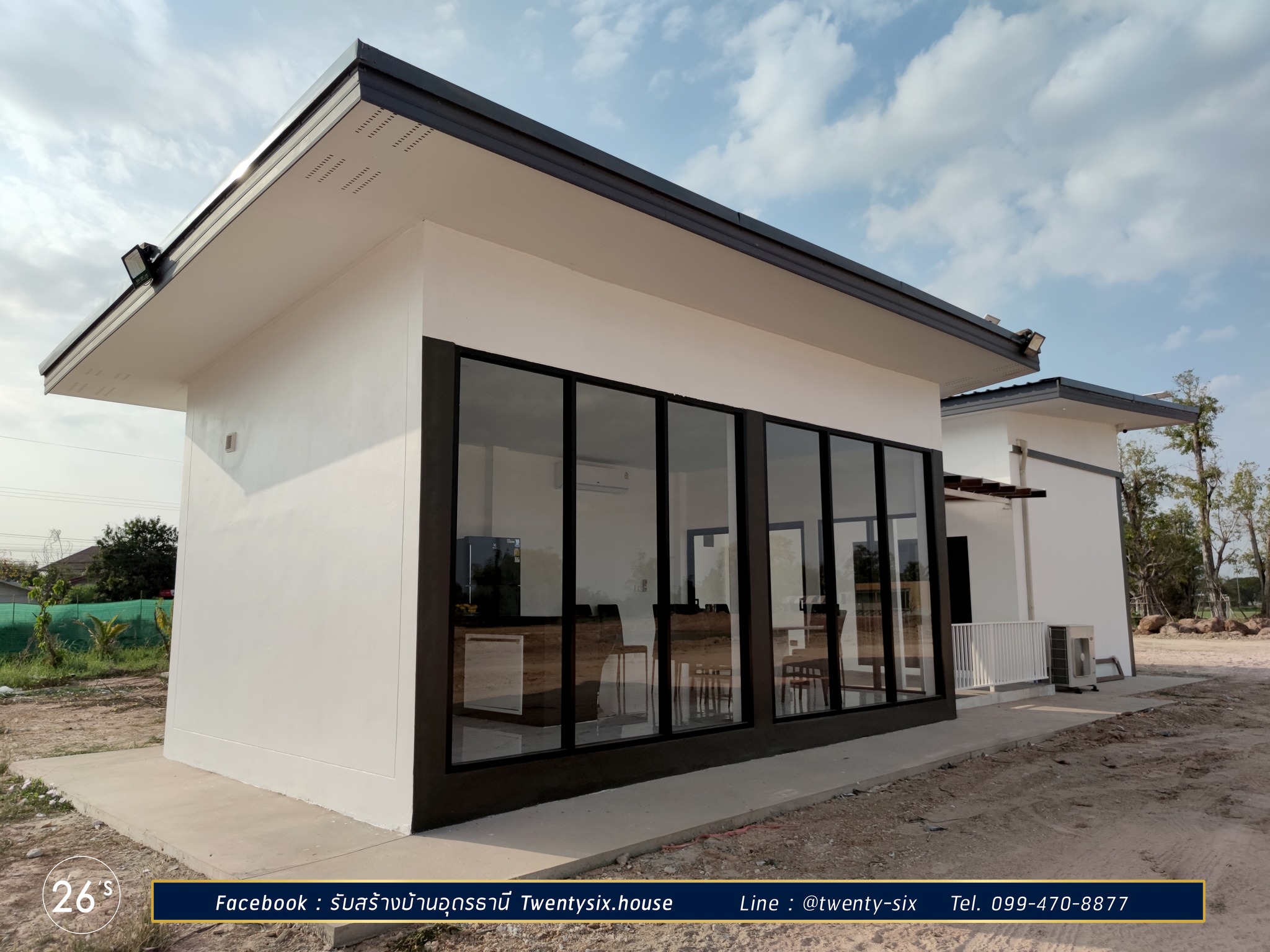 ผลงานบ้านชั้นเดียวโมเดิร์นโทนขาว-ดำ 2 ห้องนอน 3 ห้องน้ำในจังหวัดอุดรธานี โดย Twentysix House