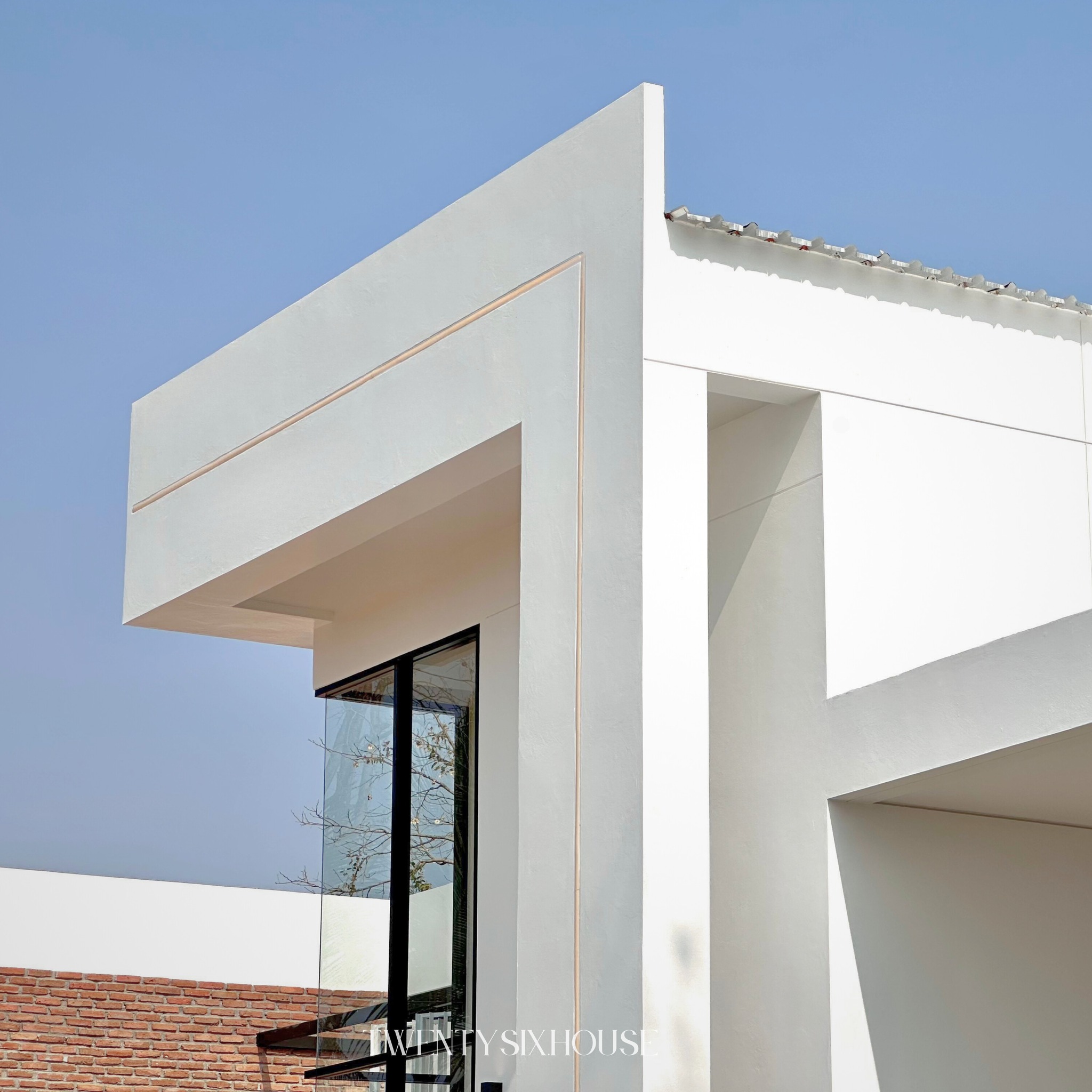 บ้านชั้นเดียวสไตล์ Modern Loft พร้อมที่จอดรถ 2 คัน